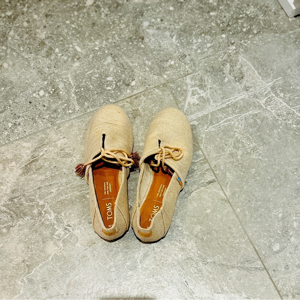 Toms Women’s Slip-ons